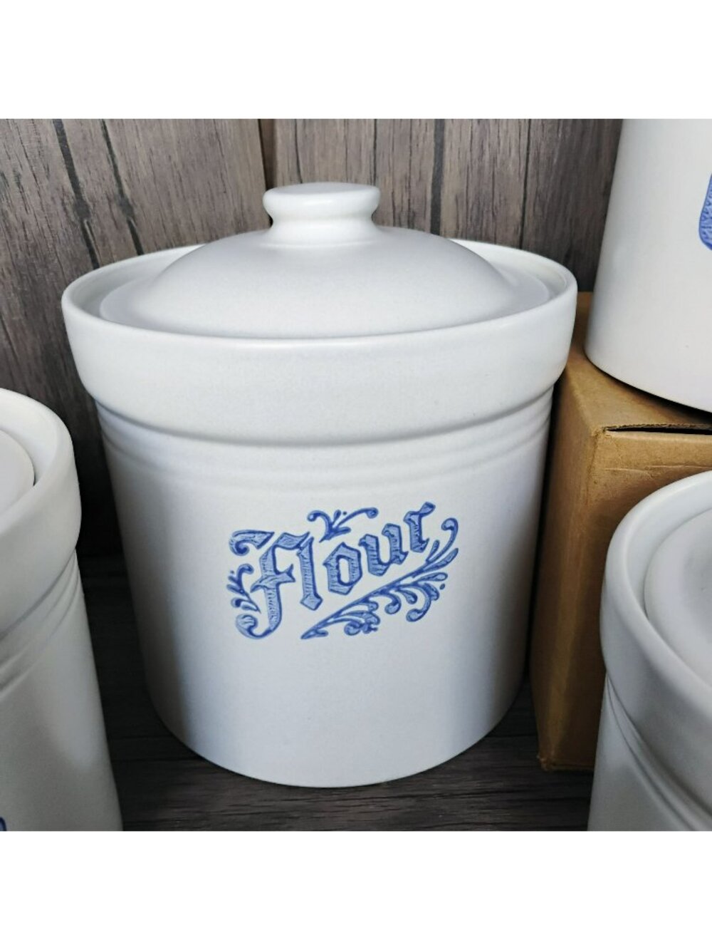 Pfaltzgraff Yorktowne Flour Canister Knob Lid Crock Stoneware Gray Blue Floral